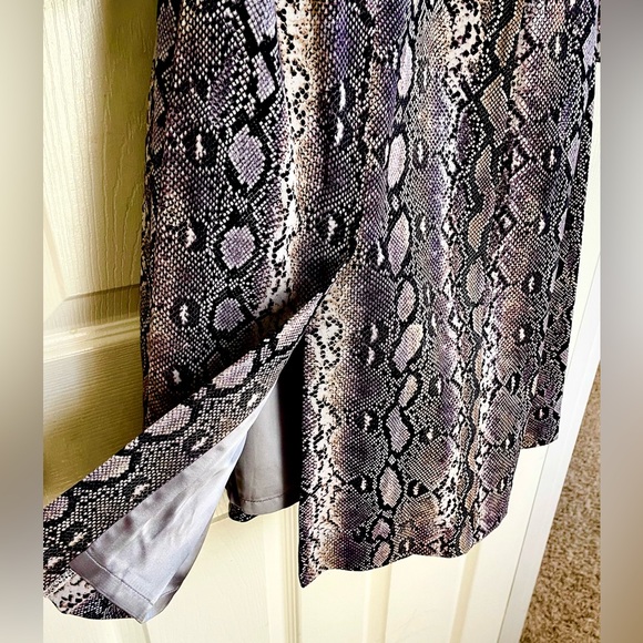 Michael Kors Animal Print Trench - Picture 5 of 6